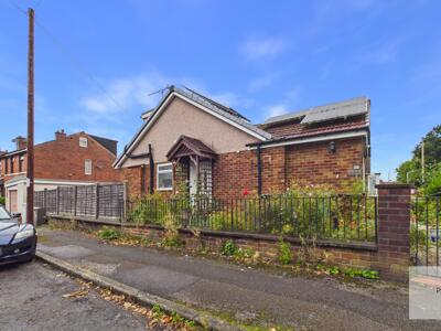Milner Avenue, Bury